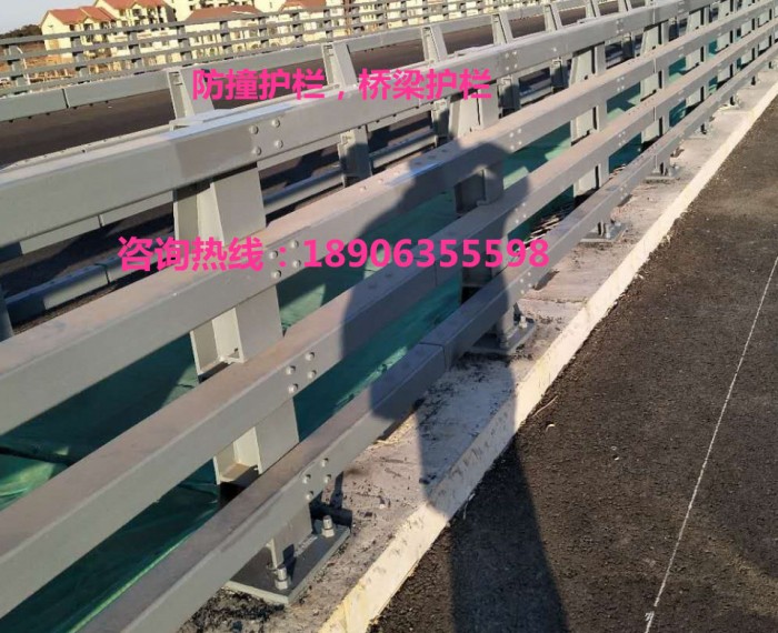 防撞護(hù)欄，防撞立柱廠家